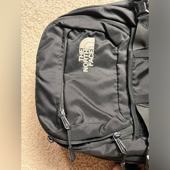 The North Face Recon Backpack Black unisex Travel Work Commuter - Picture 9 of 13